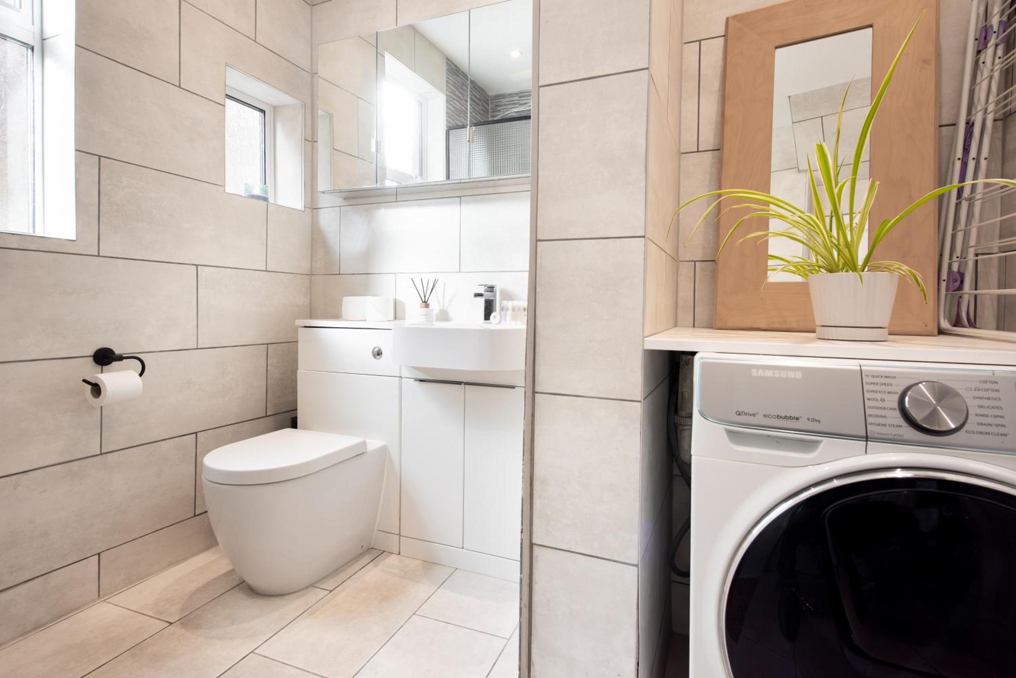 Victorian 2Br Apartment, King Beds, Fast Wifi, Near Shops, Cafes & Transport, E17 Лондон Экстерьер фото