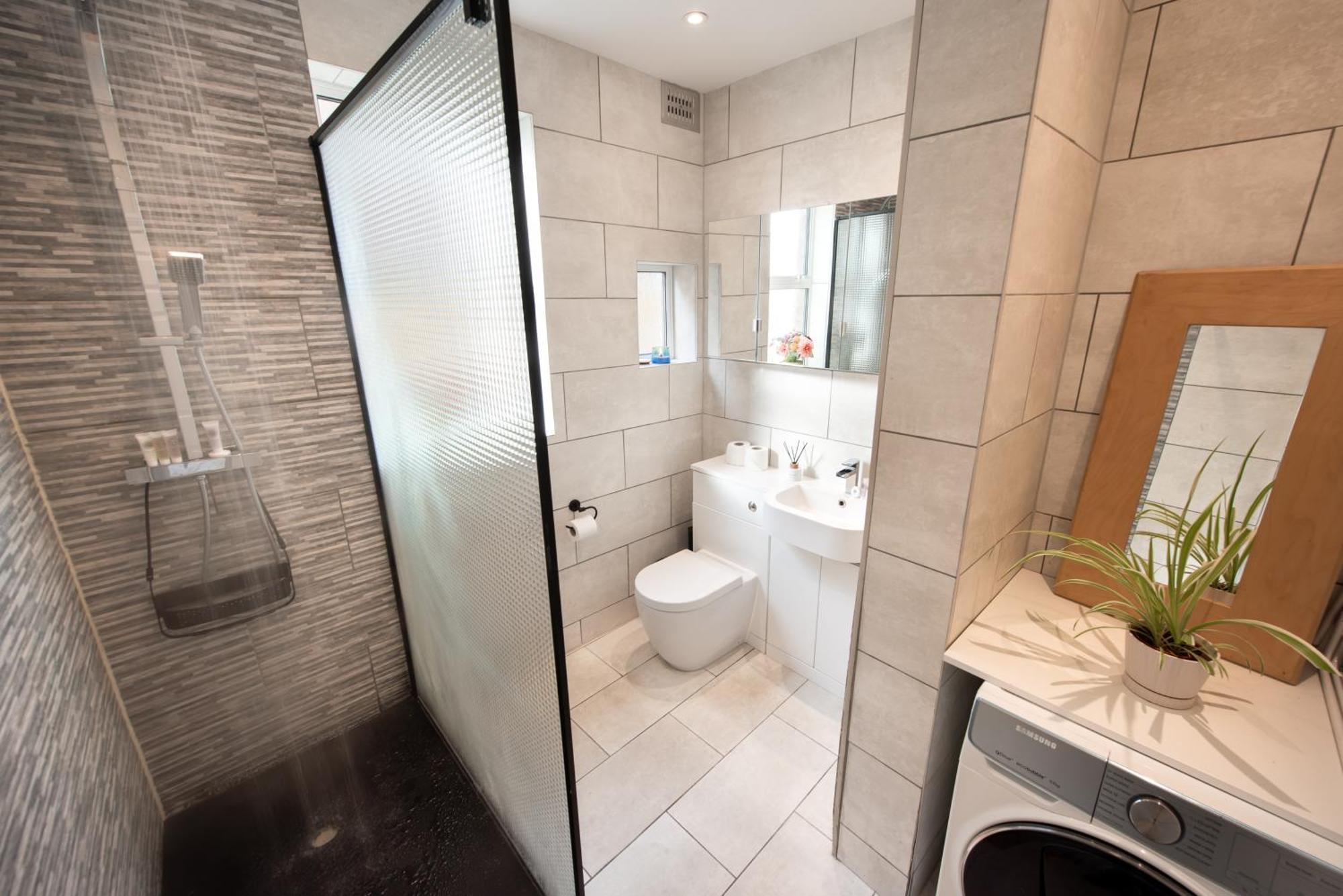 Victorian 2Br Apartment, King Beds, Fast Wifi, Near Shops, Cafes & Transport, E17 Лондон Экстерьер фото